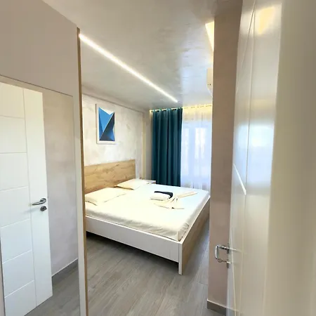 - Qerret, Golem, Durres Apartment